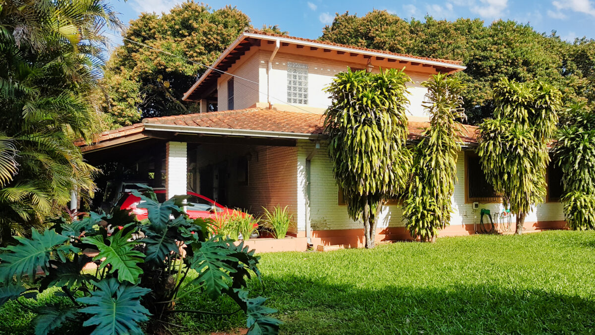 VERKAUF: Haus und Grundstück in Lambaré (Asunción)